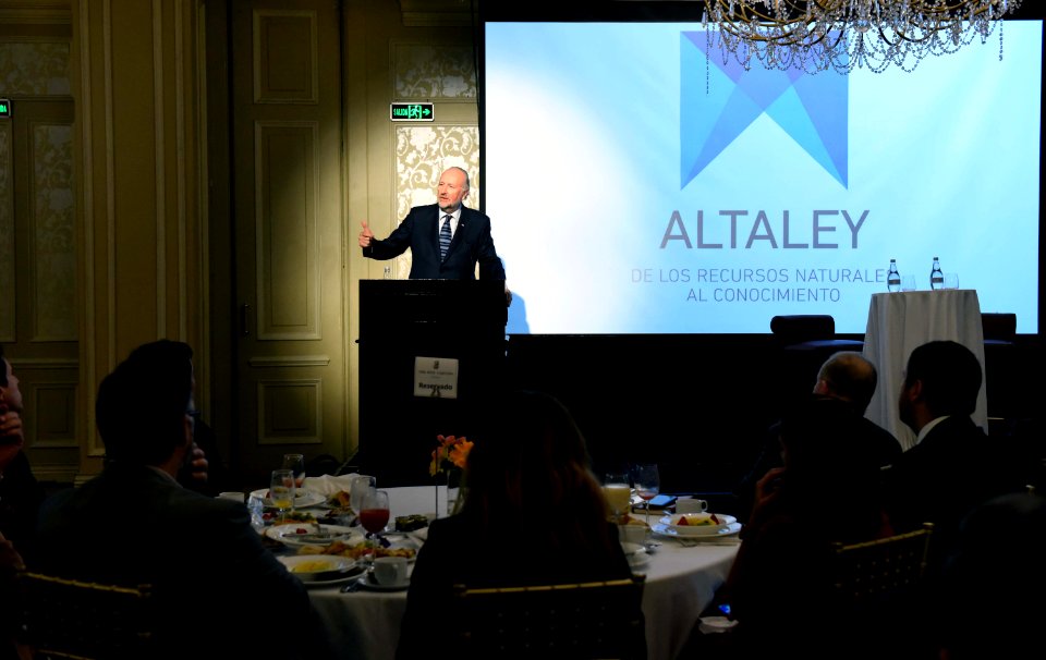 LANZAMIENTO DE LA CORPORACIÓN ALTA LEY (50397769102)