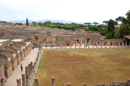 Pompeii Ruins (48442820152)