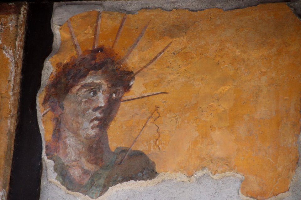 Pompeii Ruins Fresco (48443643832)
