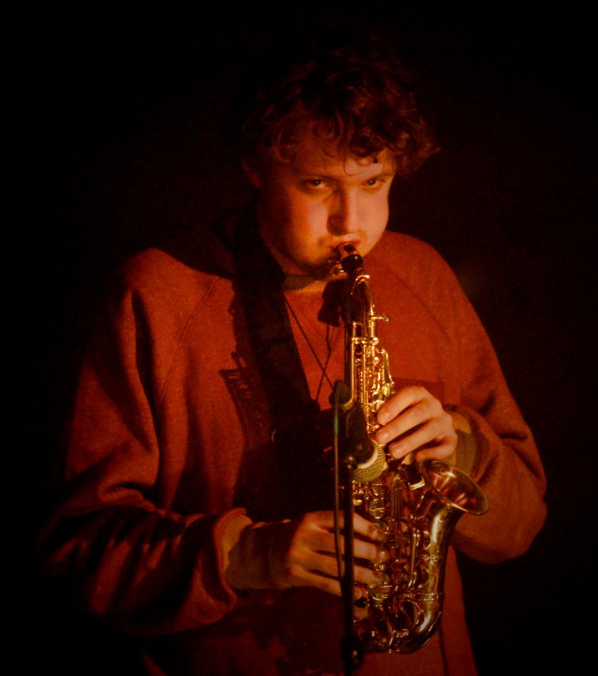 Portico Quartet 2 maart 2012 De Roma Antwerpen - Jack Wyllie (50897906673)