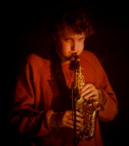 Portico Quartet 2 maart 2012 De Roma Antwerpen - Jack Wyllie (50897906673)