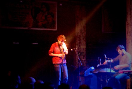 Portico Quartet 2 maart 2012 De Roma Antwerpen - Jack Wyllie & Keir Vine (50898737452)