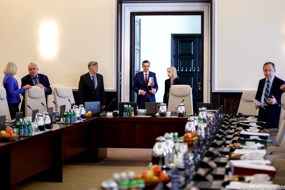 Posiedzenie Rady Ministrów (33917938728)