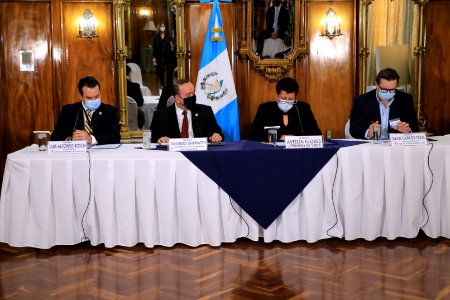Presidente recibe donación de congeladores para trasladar vacunas contra el COVID-19, 20210531 ORD 2000 (51217477060)