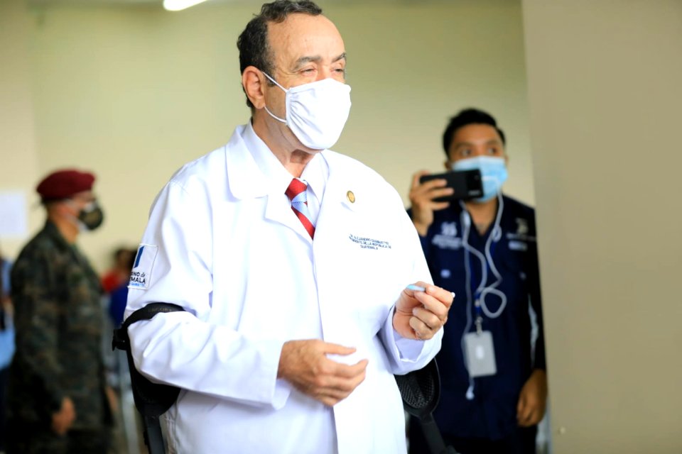 Presidente asiste a brigada de vacunación en Pacific Villa Hermosa (51435018773)