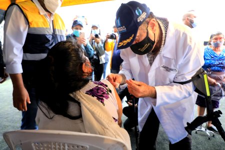 Presidente supervisa jornadas de vacunación masiva en comunidad Mario Alioto, Villa Nueva 20210904 (51425922925)