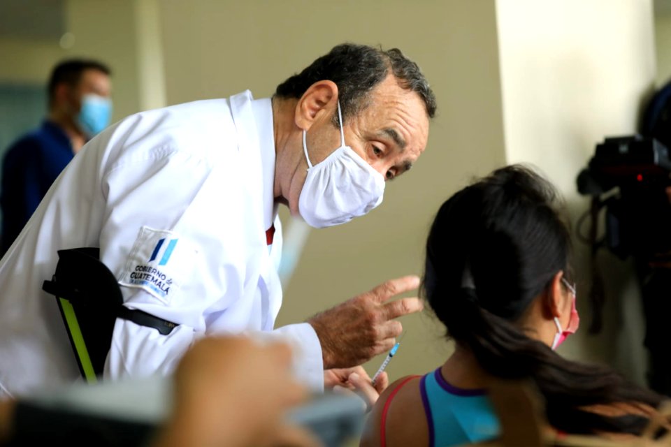 Presidente asiste a brigada de vacunación en Pacific Villa Hermosa (51435018688)