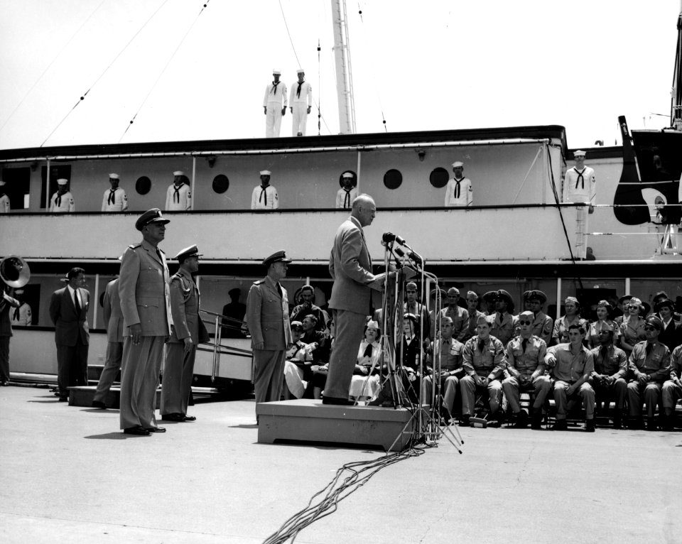 Presidential Yacht USS Williamsburg (AGC-369) (50340810998)