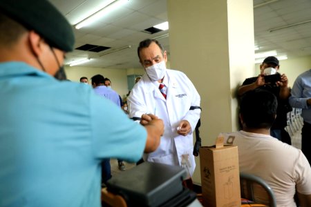 Presidente asiste a brigada de vacunación en Pacific Villa Hermosa (51434021962)