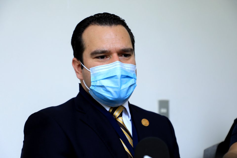 Presidente recibe donación de congeladores para trasladar vacunas contra el COVID-19, 20210531 ORD 2331 (51217168044)