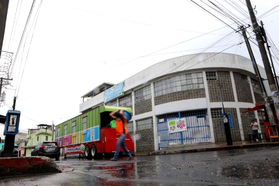 Primera Brigada Vacunacion en Centro de Salud en la Colonia Betania Z 7 (51421594512)
