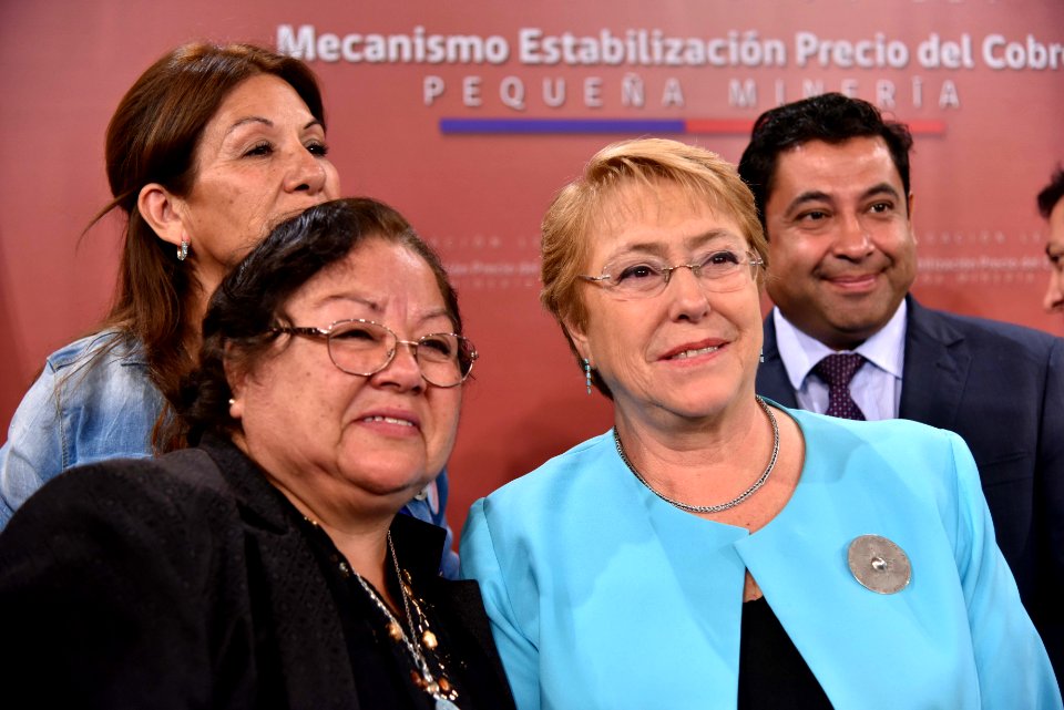 PROMULGACIÓN LEY SUSTENTACIÓN PRECIO DEL COBRE PARA LA PEQUEÑA MINERÍA (25311564578)