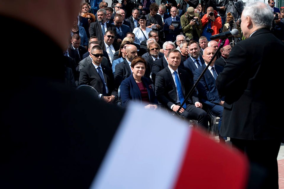 Przemawia Jarosław Kaczyński podczas nadania imienia Prezydenta Lecha Kaczyńskiego Gazoportowi