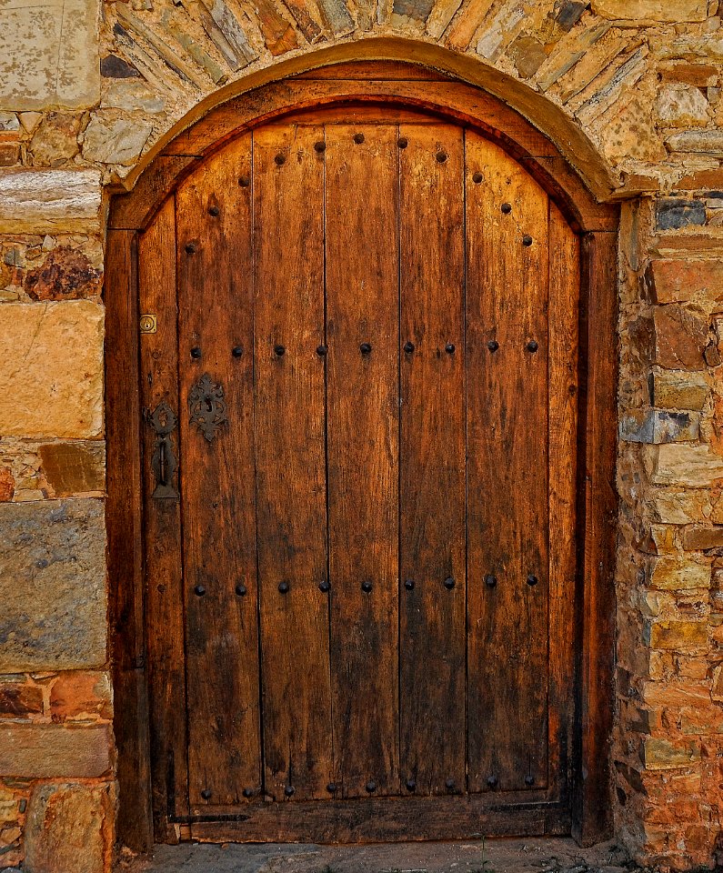 Puerta Maragata (17328752659)