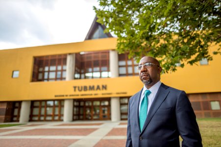 Raphael Warnock GH 9299 (50334946253)