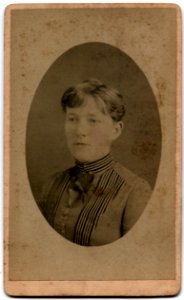 Red Cloth Horseshoe Photo Album (51358732547)