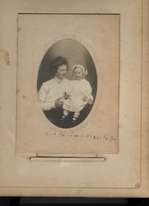 Red Cloth Horseshoe Photo Album (51358714697)