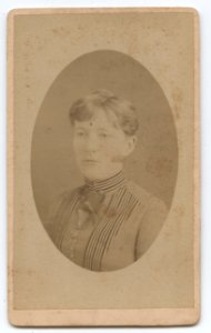 Red Cloth Horseshoe Photo Album (51358724487)