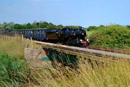 RHDR 10 crossing the new cut dyke at West Hythe