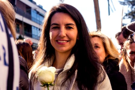 Rocío Monasterio con -losprohibidos frente a la embajada de Cuba 26.01.2019 (45992137475)