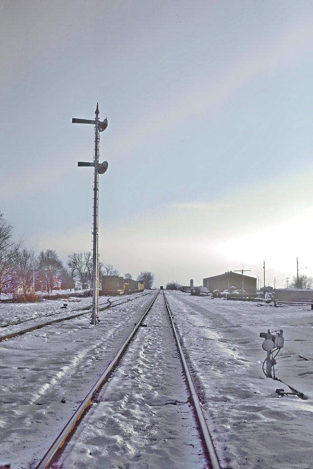 Roger Puta spent part of of a day at Mendota, IL in January 1979 -- 7 Photographs (34364946132)