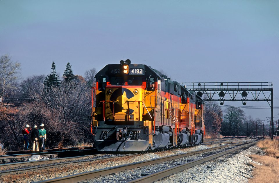 Roger Puta captured a nice meet on the B&O at Halethorpe, MD in December 1980 -- 4 photos (33133598683)