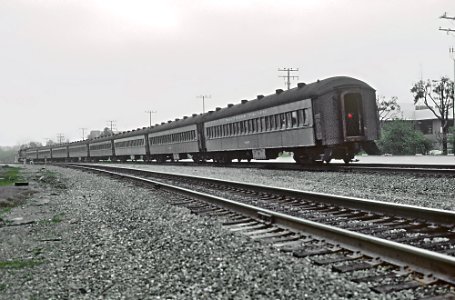 Roger Puta's slides of two Southern Pacific trains in Millbrae, CA in January 1985. (30901995692)