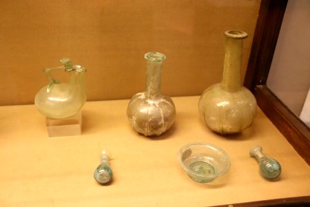 Roman Glass from Pompeii (48451399936)