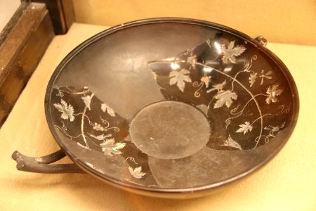 Roman Glass from Pompeii (48451462121)
