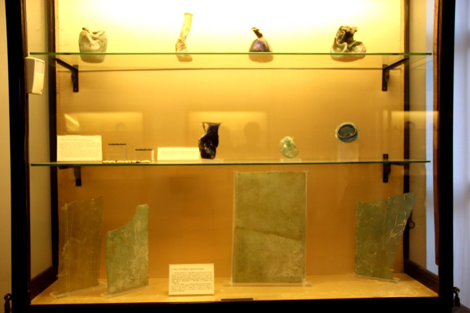 Roman Glass from Pompeii (48451496591)