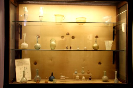 Roman Glass from Pompeii (48451412191)