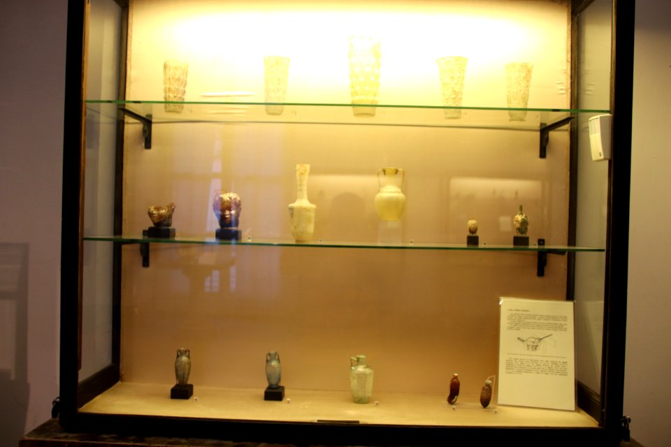 Roman Glass from Pompeii (48451515881)