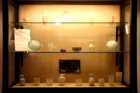 Roman Glass from Pompeii (48451430381)