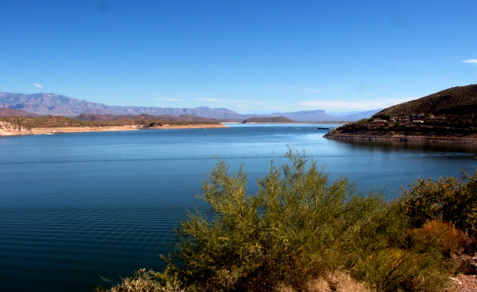 Roosevelt Lake View South (10911461556)