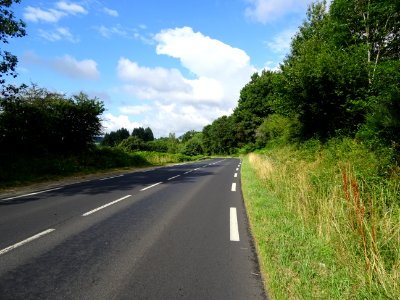 Route en allant vers Ydes, Cantal - 1