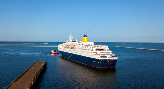 Saga Sapphire (30218193138)