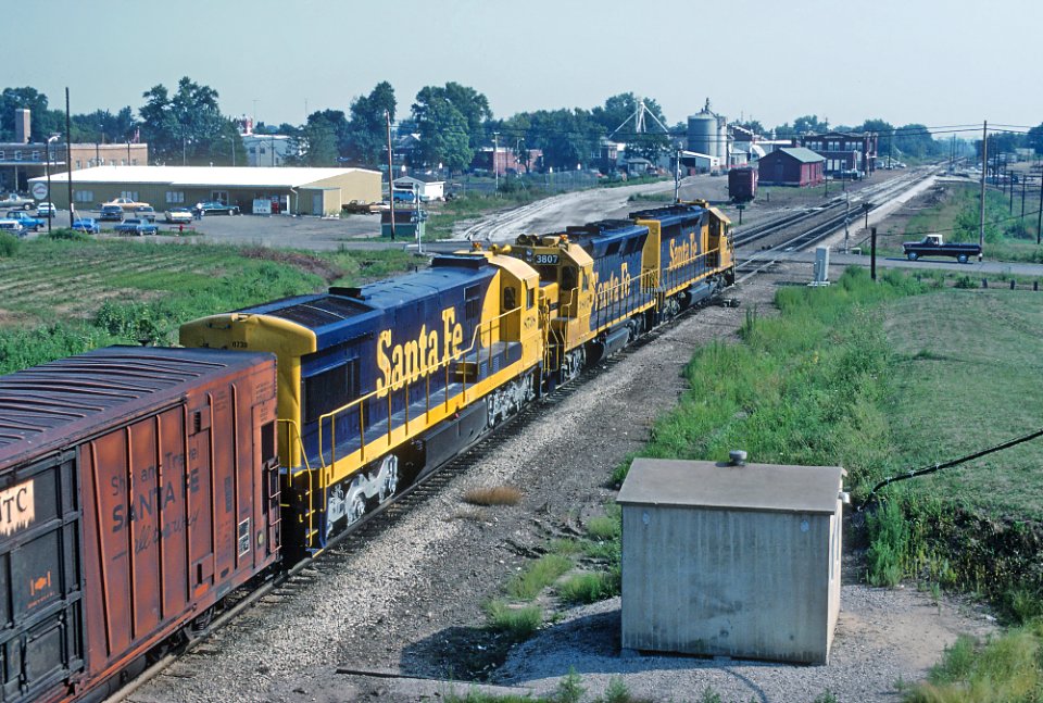 Santa Fe in Marceline, MO in August 1983, 3 Roger Puta Photos (31165970302)