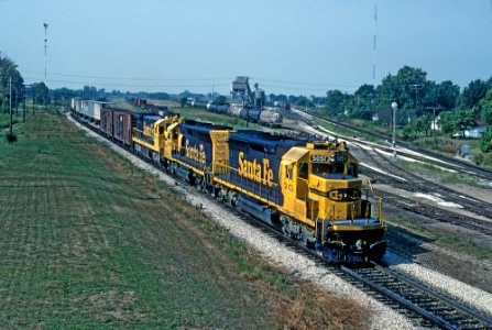 Santa Fe in Marceline, MO in August 1983, 3 Roger Puta Photos (31195139801)