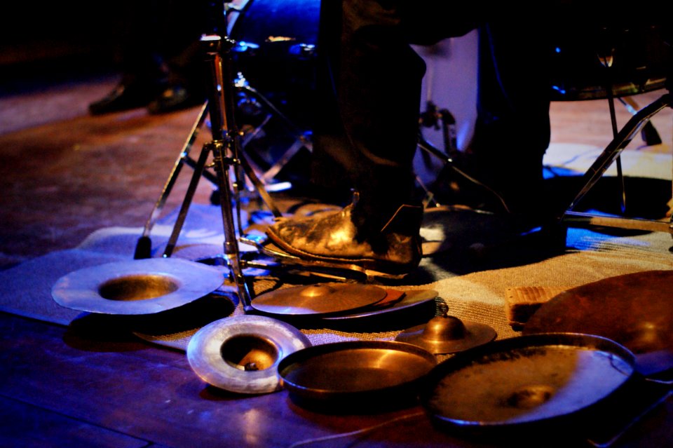 Schlippenbach Trio 13 november 2009 BIM - Paul Lovens (50668418736)
