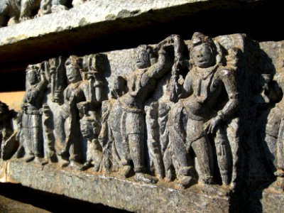 Sculptures at Hoysaleswara Temple (51056374043)