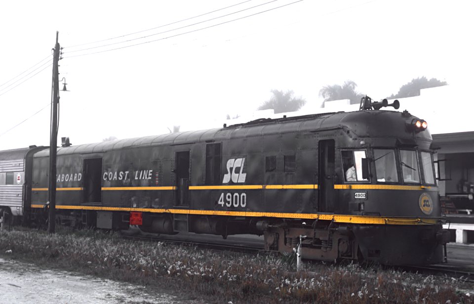 SCL Motor Car 4900, Train 98, The Champion, at Naples, FL on March 14, 1971 (25246887940)