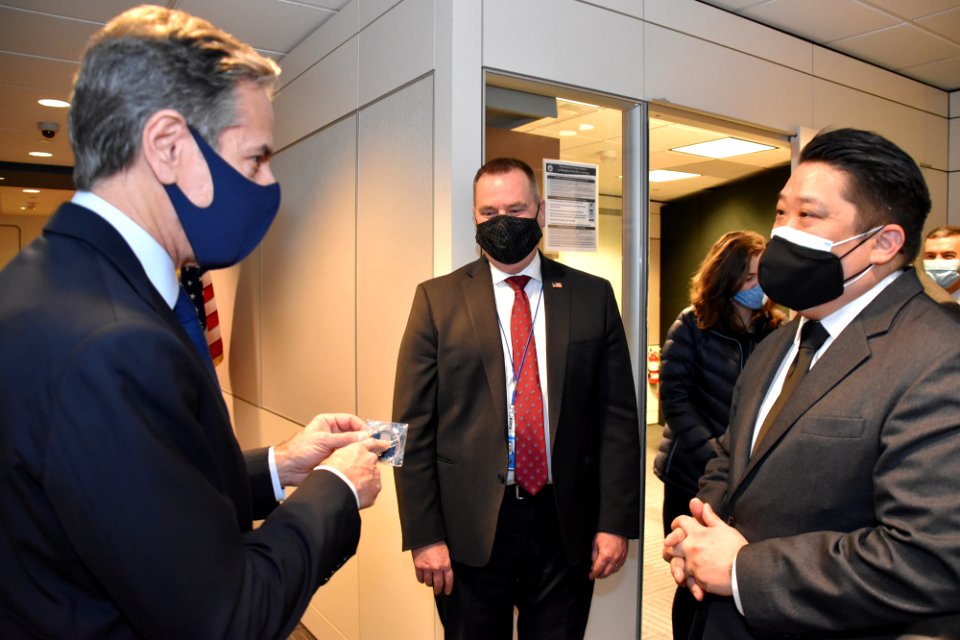 Secretary of State Antony Blinken visits the DSS Command Center (50997563071)