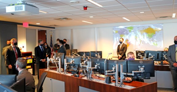 Secretary of State Antony Blinken visits the DSS Command Center (50997561256)