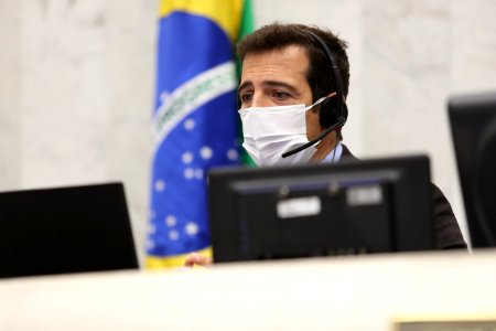 Sessão Plenária - pronunciamento do secretário de estado da Educação e do Esporte, Renato Féder 27-04-2020 (49826732238)