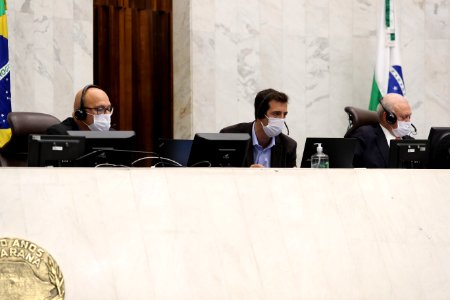 Sessão Plenária - pronunciamento do secretário de estado da Educação e do Esporte, Renato Féder 27-04-2020 (49827268941)