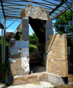 Sepulchral room with door and funeral beds - plastered tufa stone (4th-3th century BC) - nearby the amphitheater of Ancient Capua - Santa Maria Capua Vetere Caserta (44144974794)