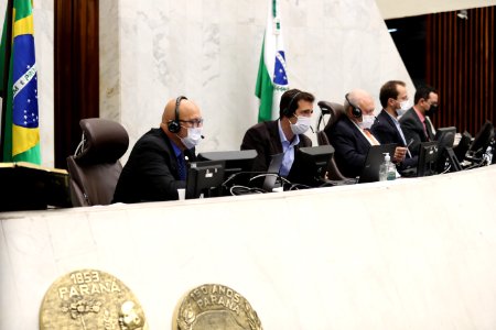 Sessão Plenária - pronunciamento do secretário de estado da Educação e do Esporte, Renato Féder 27-04-2020 (49827582587)