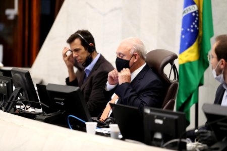 Sessão Plenária - pronunciamento do secretário de estado da Educação e do Esporte, Renato Féder 27-04-2020 (49827597497)