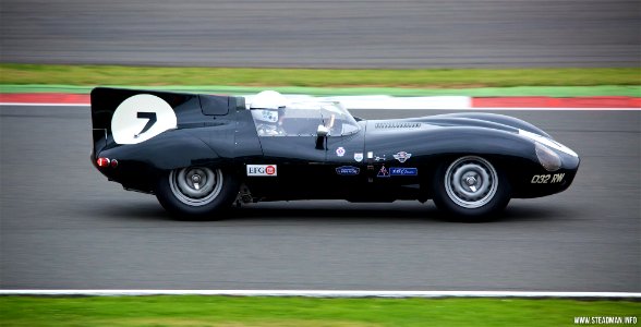 Silverstone Classic - Long Nose Jaguar D-Type No.7 (19844691980)