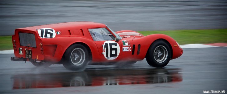 Silverstone Classic - Ferrari 250 GT Breadvan (19411658833) photo